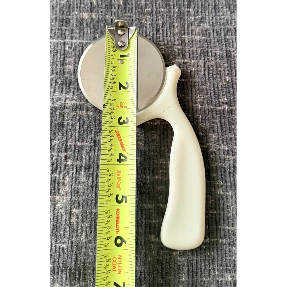 Pizza Cutter 7.5in Excellent Cream Ergonomic Handle Stainless Steel